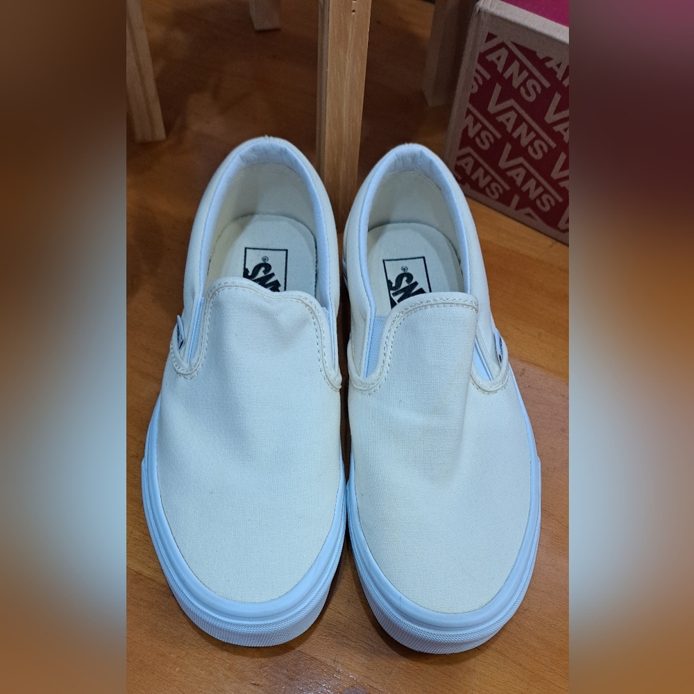 Vans - Picture 5 of 5